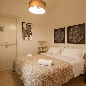 Casa Medici Riccardi - 50mt Da Piazza Duomo Apartment