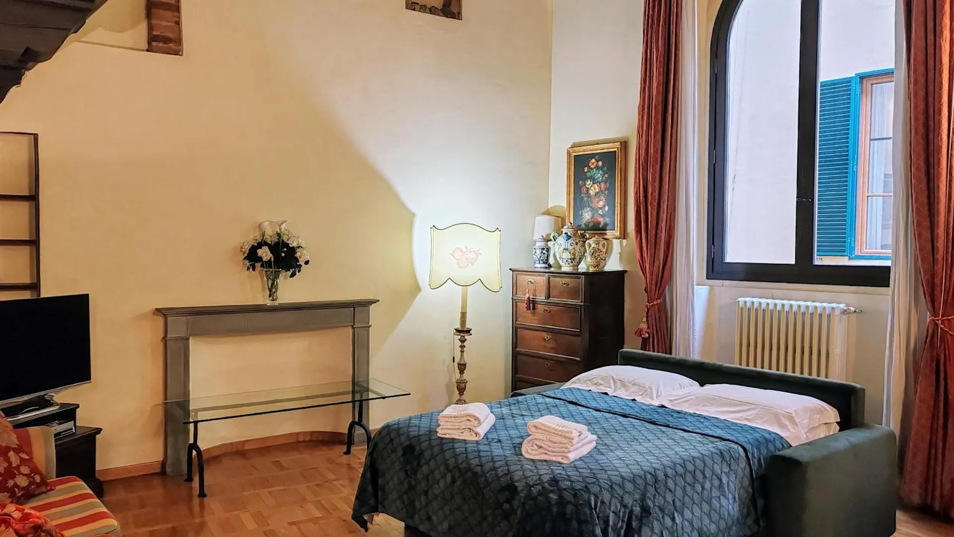 Corno Florentine Apartment By 360Rentals Florence Italy